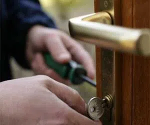 Lock Safe Services Whittier, CA 310-975-3534 - lock-change